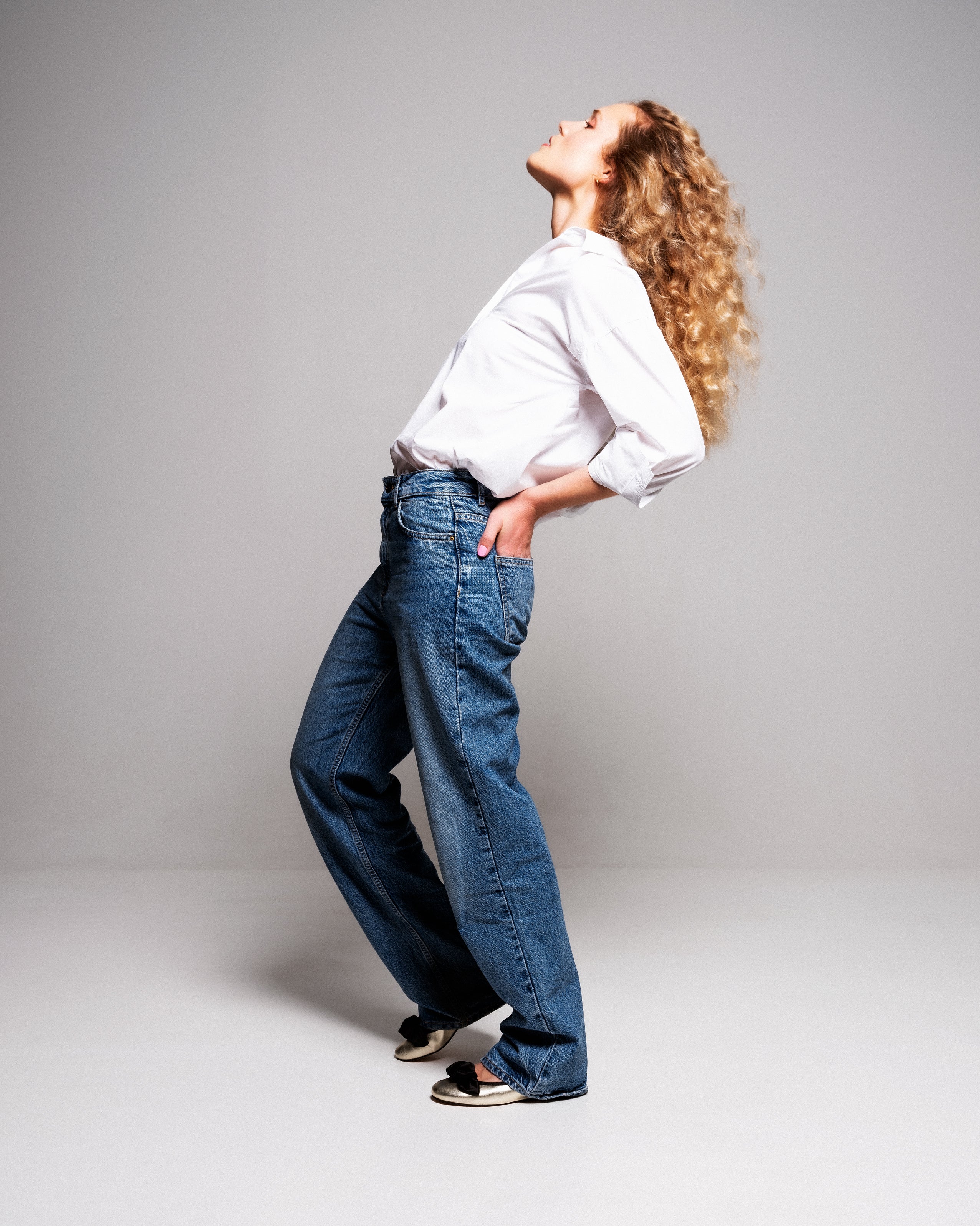 9:30 am Hearing in Court - light gold