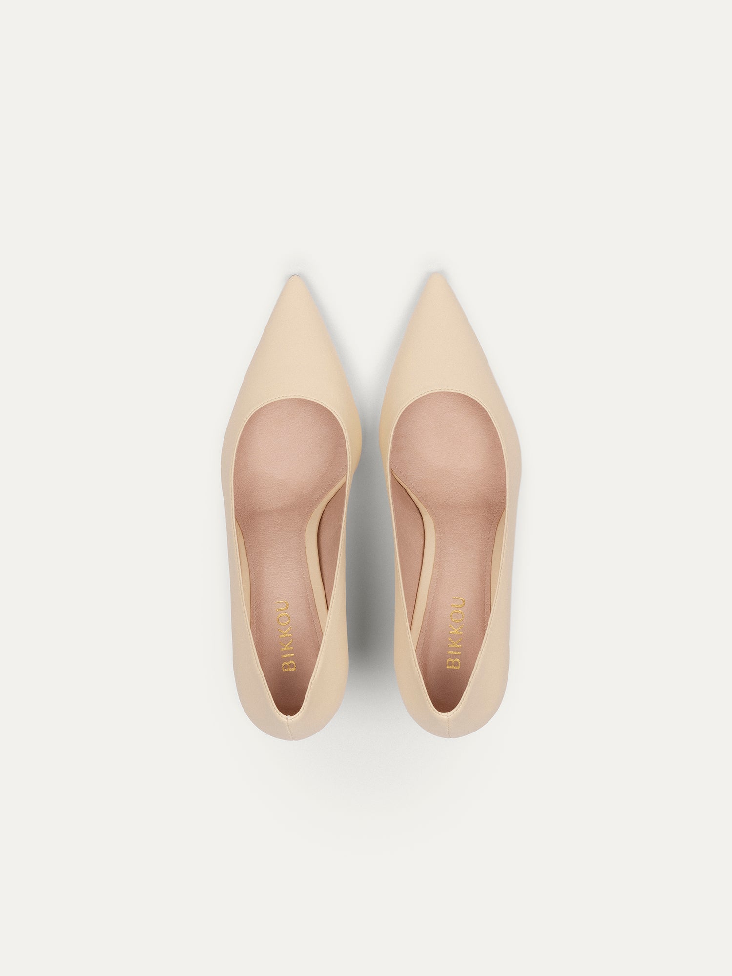 10 am Monday at the office - light beige