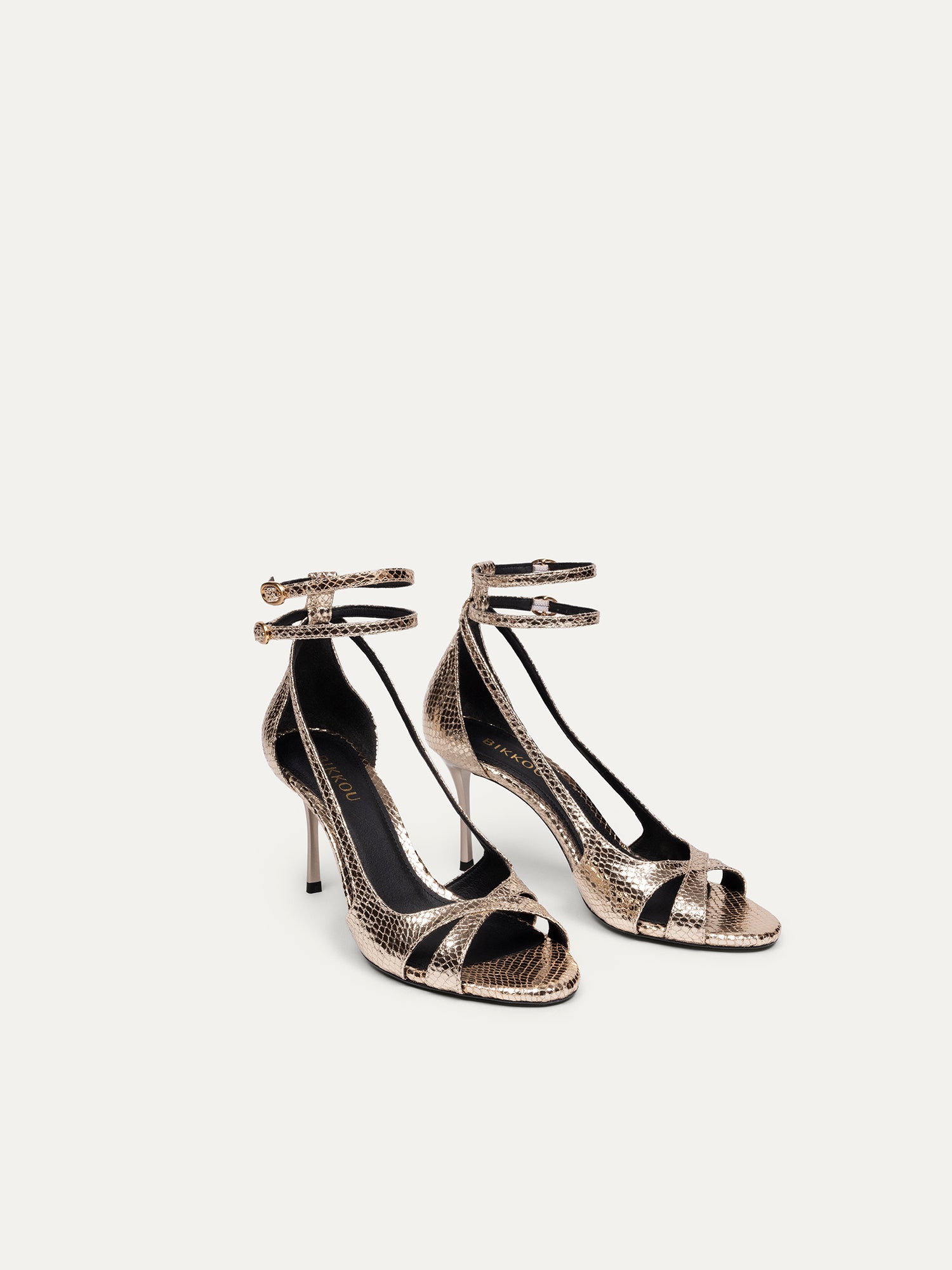 9 pm Drinks with friends - gold