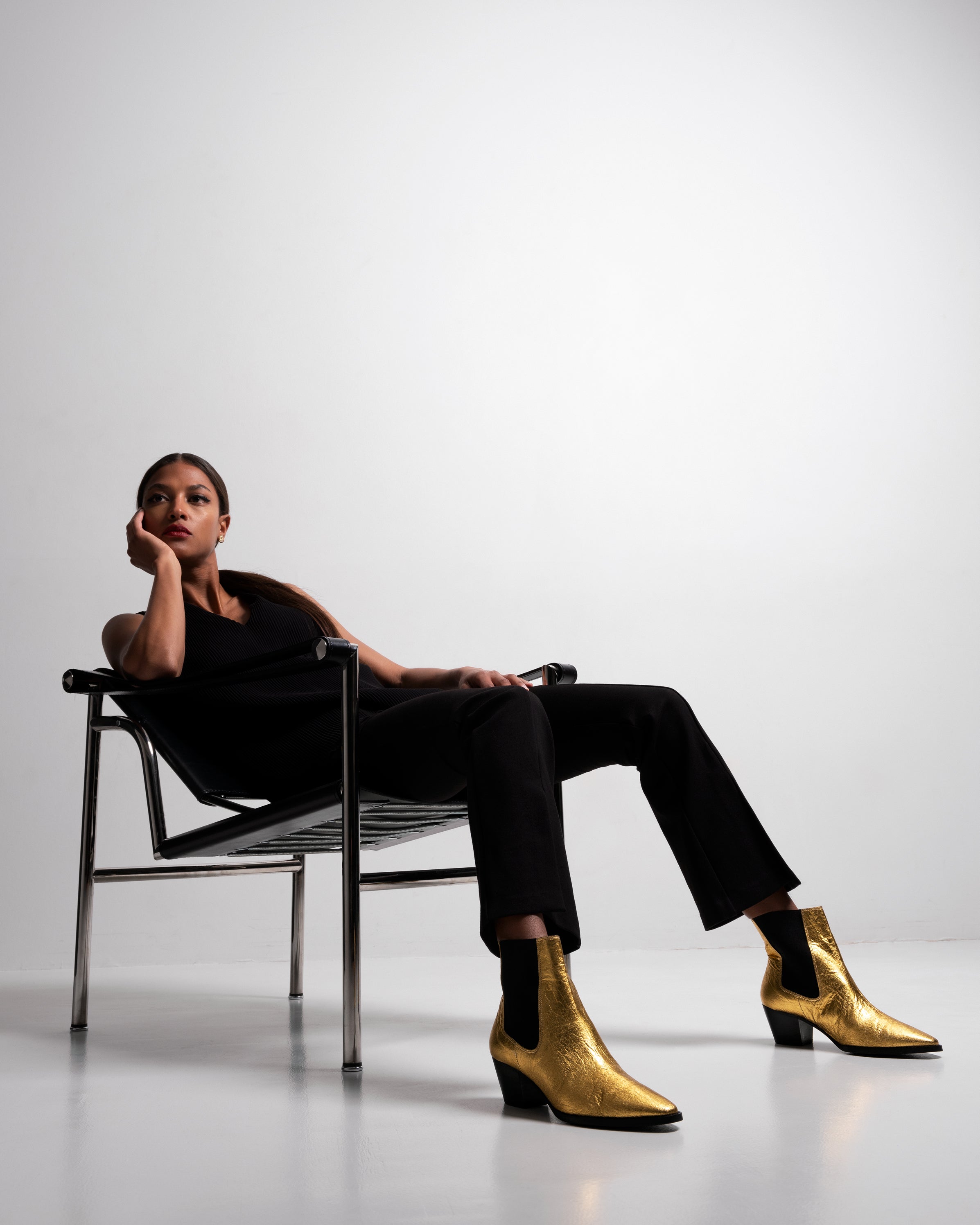 3 p.m. Friday rocks! - metallic gold