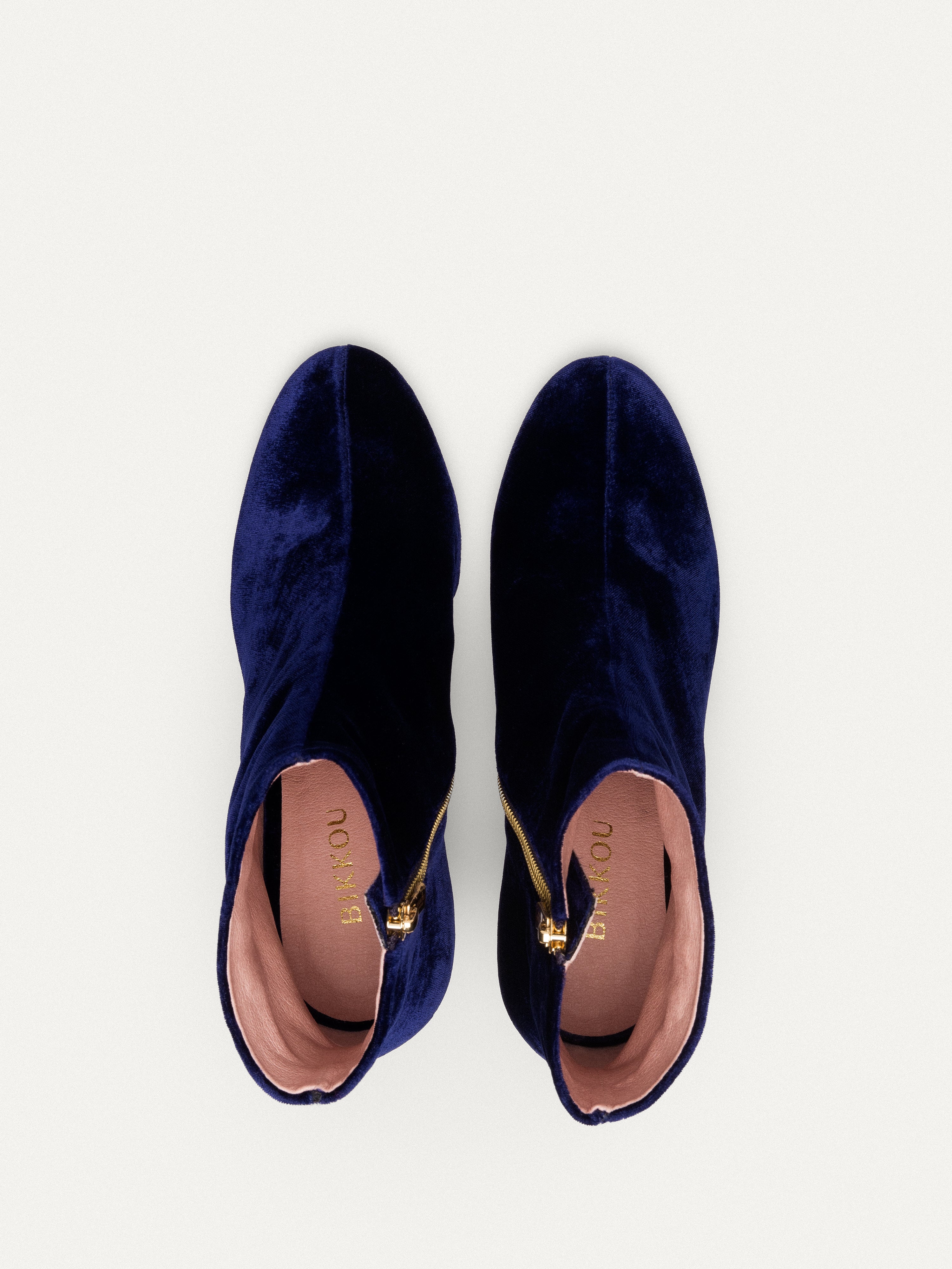 6PM EXPO AT THE GALLERY - dark blue